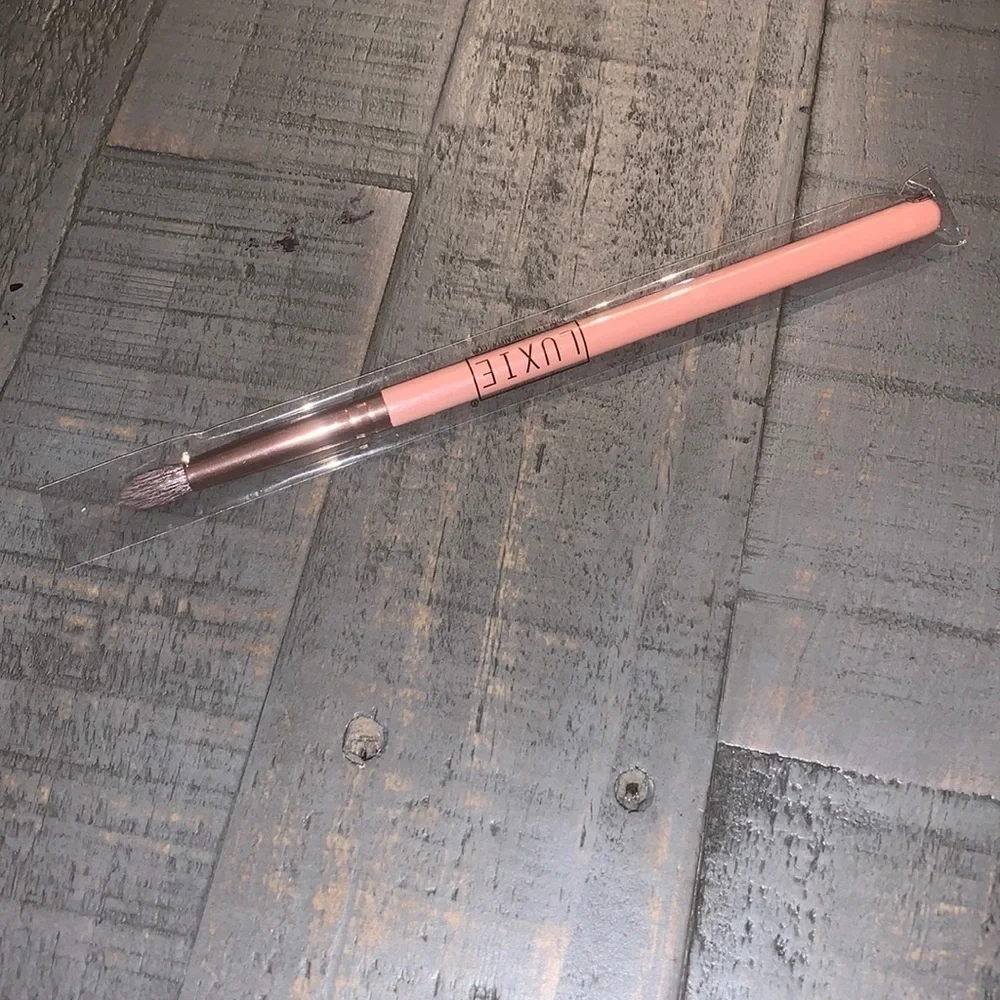 Luxie #243 Precision Blending Eye‎ Makeup Brush NEW